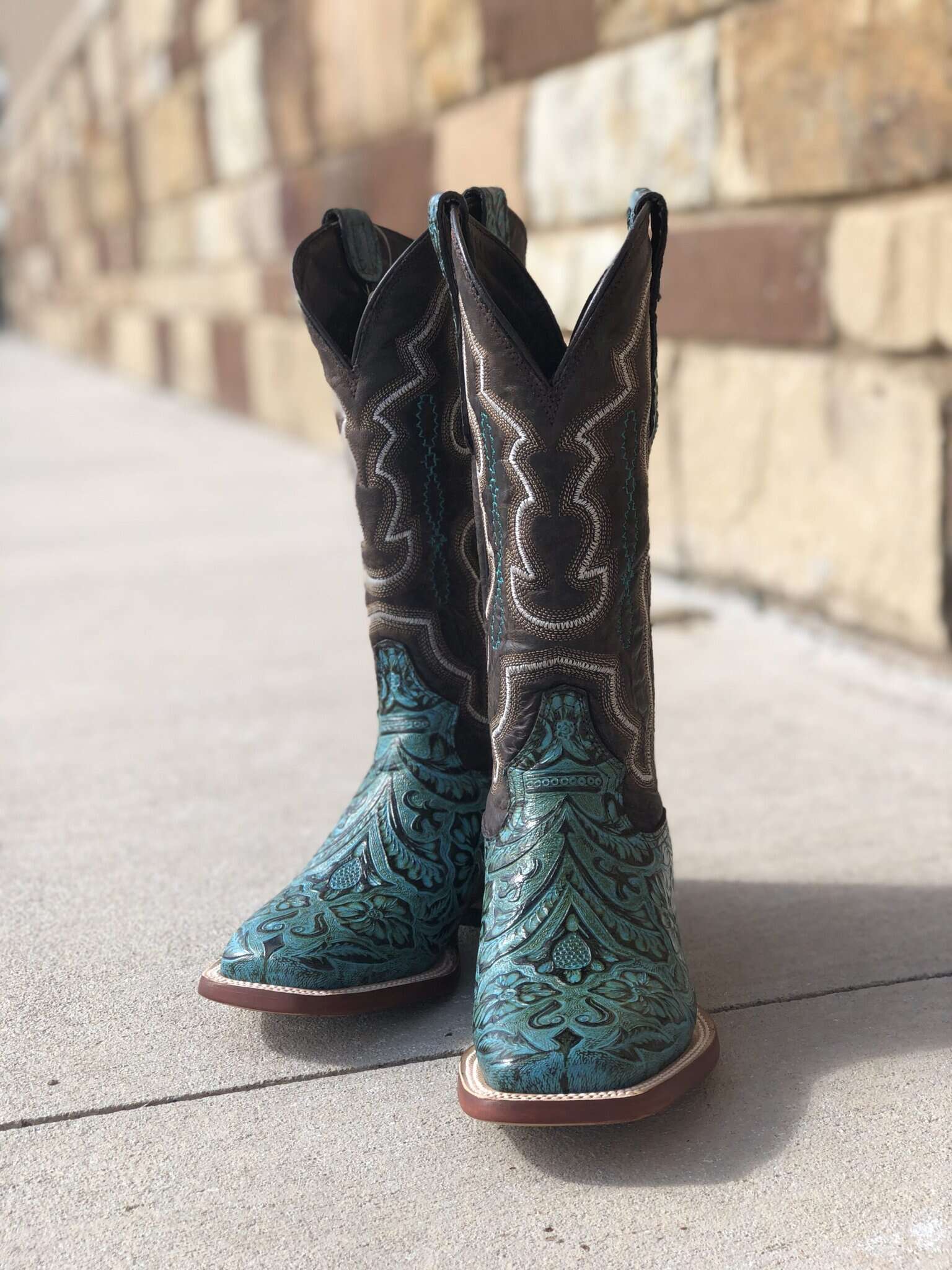 Tanner Mark Women's Turquoise Tooled 