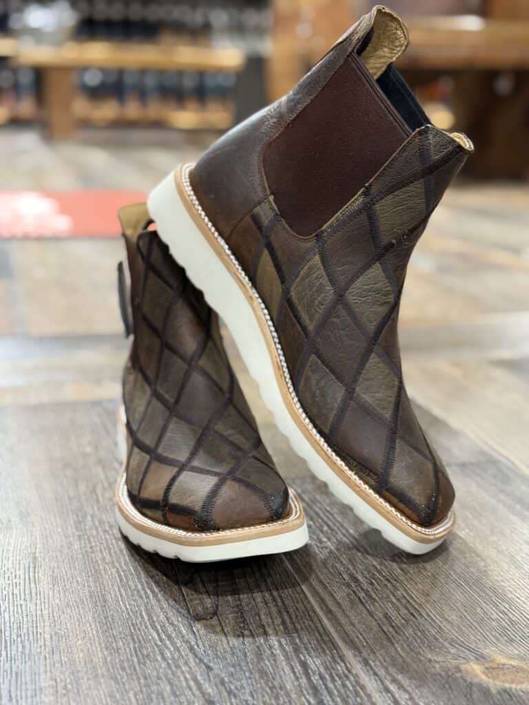 Giorgio Brutini Dark Brown Patchwork Chukka Boots Giorgio Brutini | Shoes | Giorgio Burtini Chukka Boots  main image 4