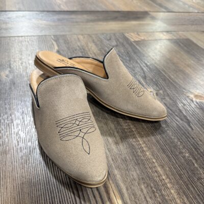 Agave Sky Adaire Toe Bug Mule-Sand/Black
