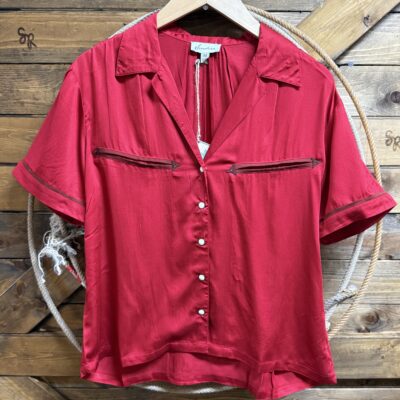 Womens Sendero Provisions Cheyenne Western S/S Top-Crimson Satin